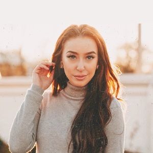 kendall & kylie ribbed turtle neck sweater